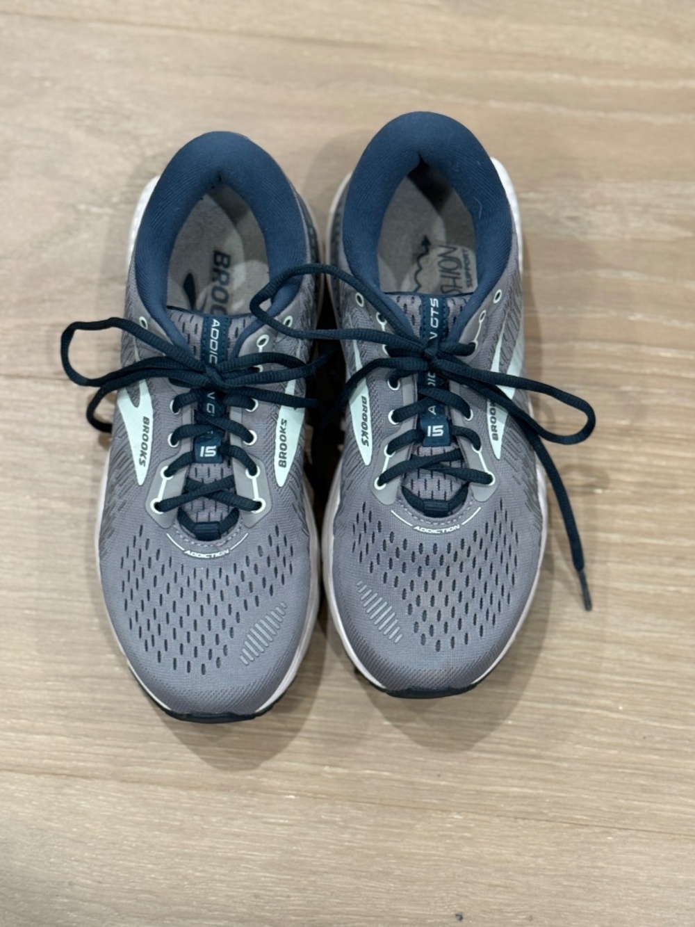 Brooks Addiction GTS 15 1203521B099 Womens US‎ 8.5 D Running Shoes Gray Sneakers